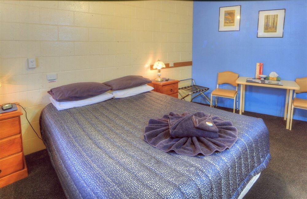 The Lodge Outback Motel Broken Hill Exterior photo