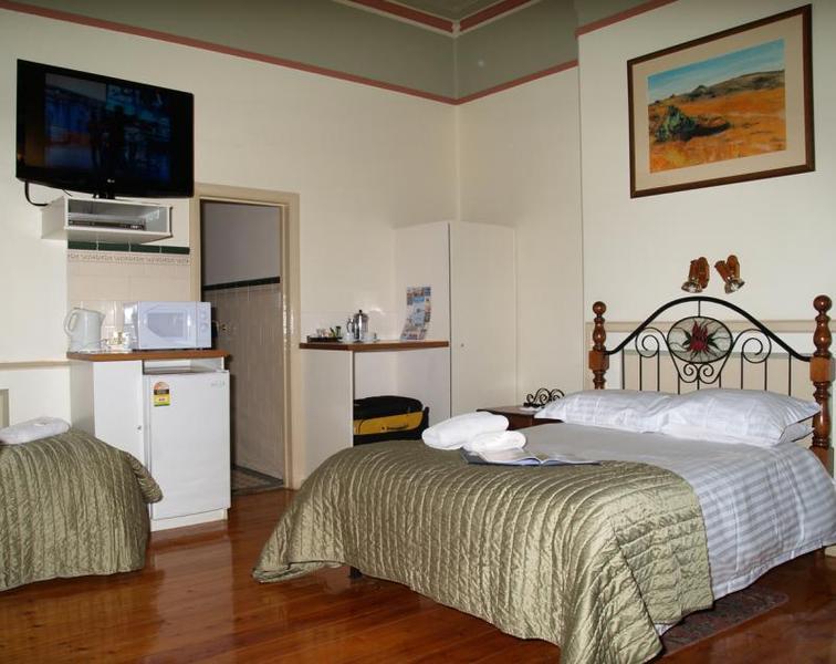 The Lodge Outback Motel Broken Hill Exterior photo