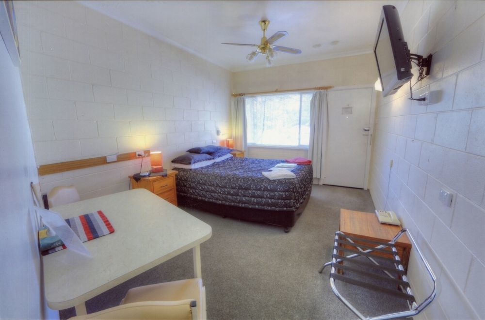 The Lodge Outback Motel Broken Hill Exterior photo